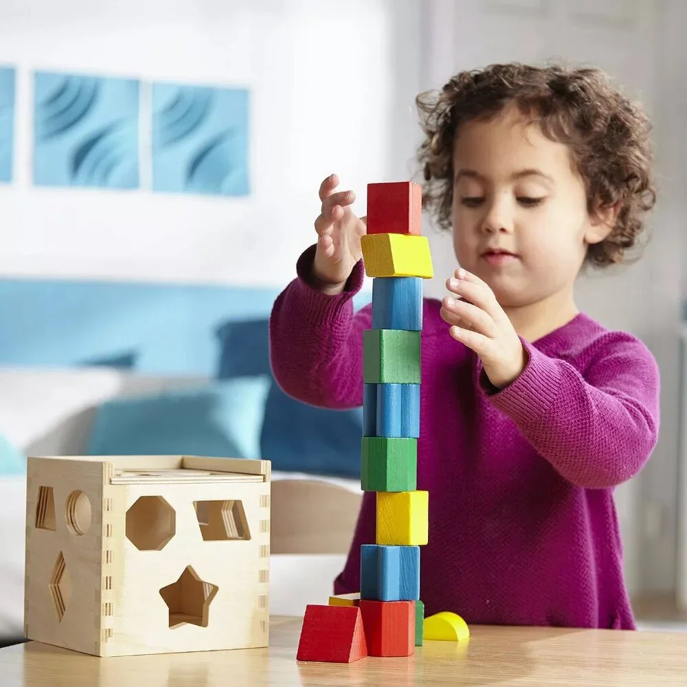 NWT Melissa & Doug Shape Sorting Cube